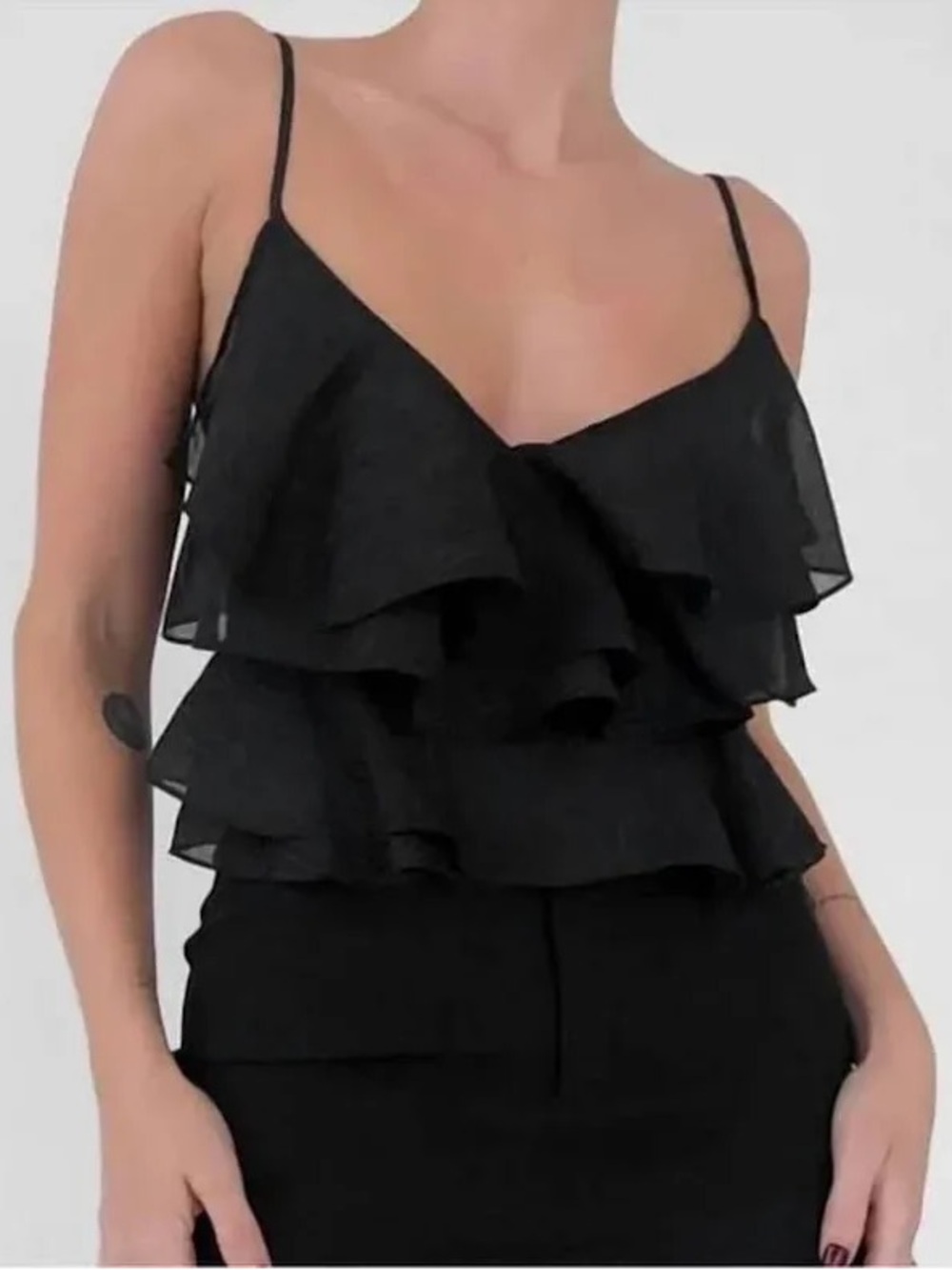 Rumored Revolve Black Shimmer V-Neck Ruffle Spaghetti Strap Tango Tank Top M